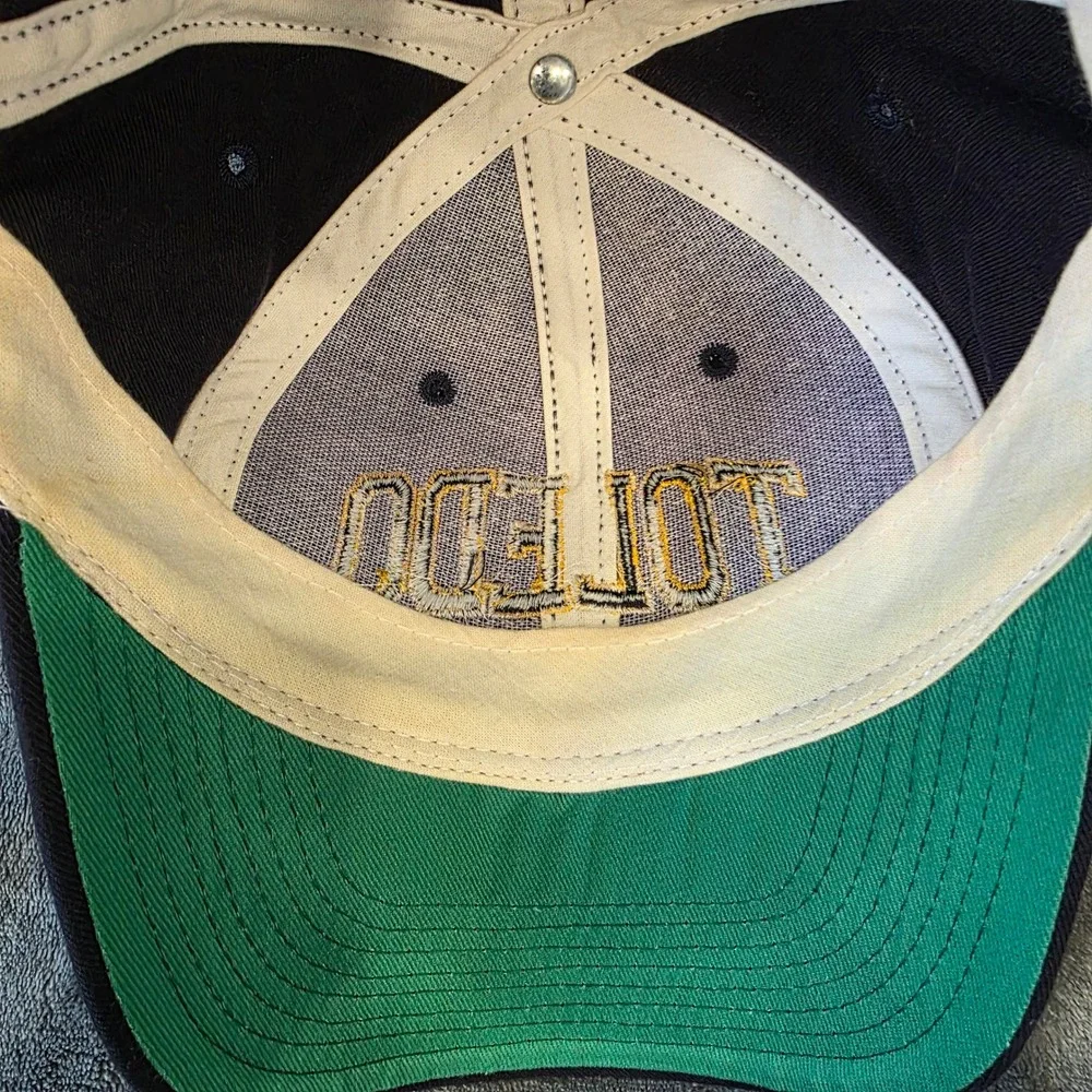 Vtg 90s University of Toledo Rockets Fitted Hat 7 3/8 Cap USA Union Made Navy